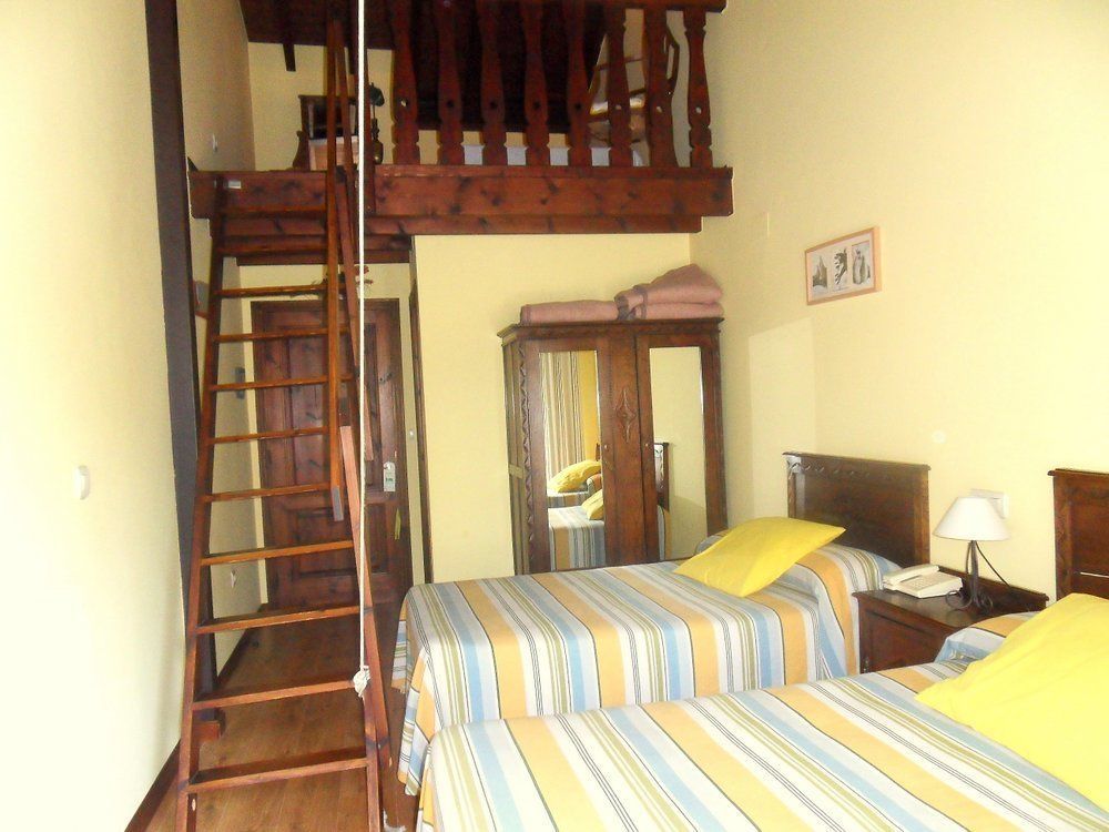 Hotel El Carmen Ribadesella Bagian luar foto