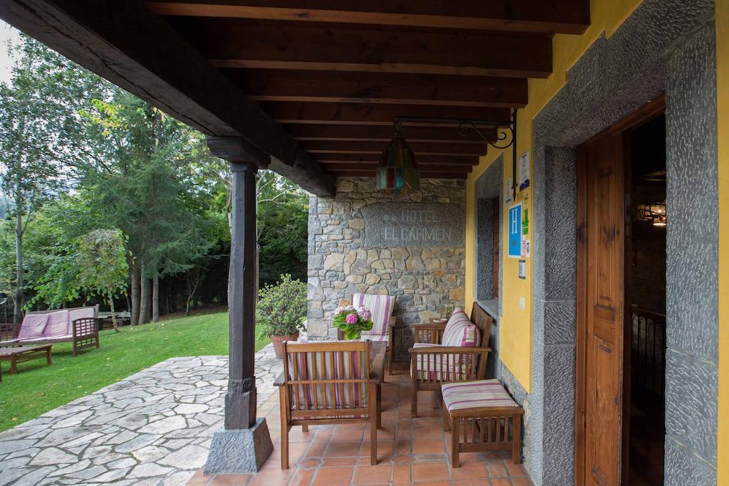 Hotel El Carmen Ribadesella Bagian luar foto