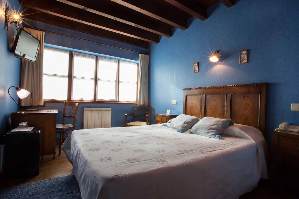 Hotel El Carmen Ribadesella Bagian luar foto